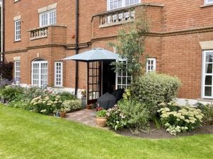 Private Patio- click for photo gallery